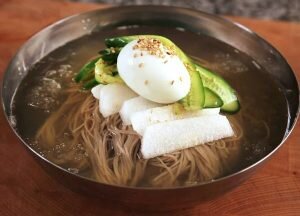 7 Jenis Makanan Korea Yang Disajikan Dingin-Dingin!