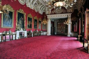7 Foto Buckingham Palace Yang Megah Kebanggaan Ratu Elizabeth II